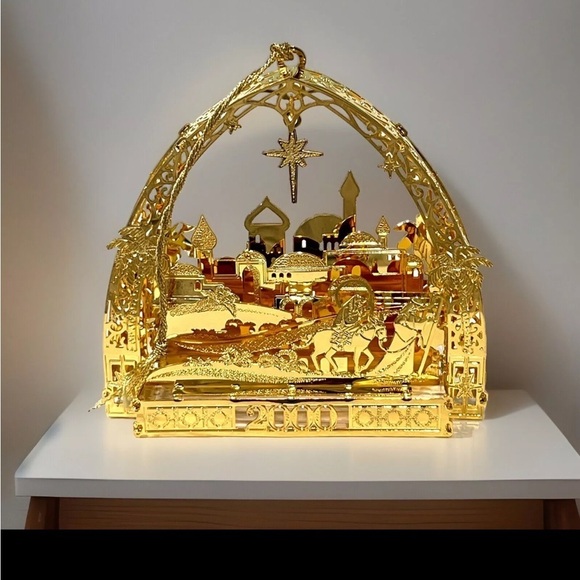 Bethlehem 2000 Danbury Mint 23KT Annual Gold Electroplate Ornament w/Box - Picture 2 of 11